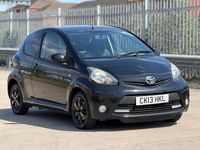 Używany Toyota Aygo 68 KM (50 kW) 2013 Czarny Hatchback