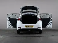 Used Toyota Auris 116 HP (85 kW) 2018 White Hatchback