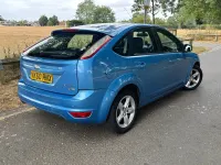 Used Ford Focus Zetec 110 HP (80 kW) 2010 Blue Hatchback