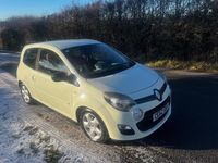 Used Renault Twingo Dynamique 75 HP (55 kW) 2012 White Hatchback