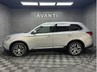 Usado Mitsubishi Outlander 150 HP (110 kW) 2016 Prateado SUV