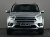 Usado Ford Kuga Titanium 120 HP (88 kW) 2018 Prateado SUV