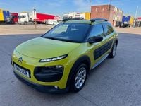 Used Citroën C4 Cactus Flair 2015 Yellow Hatchback