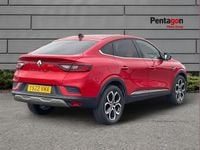 Begagnad Renault Arkana Version S 138 HK (101 kW) 2022 Röd SUV