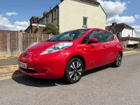 Used Nissan Leaf Tekna 80 kW (109 HP) 2017 Red Hatchback