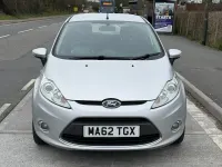 Używany Ford Fiesta Zetec 94 KM (69 kW) 2012 Srebrny Hatchback