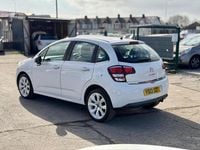 Used Citroën C3 SELECTION 82 HP (60 kW) 2013 White Hatchback