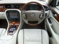 Used Jaguar XJ8 300 HP (220 kW) 2006 Sedan