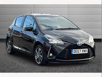 Used Toyota Yaris Hybrid 100 HP (73 kW) 2017 Black Hatchback