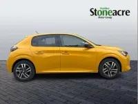 Used Peugeot 208 Allure+ 101 HP (74 kW) 2023 Yellow Hatchback