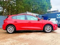 Used Ford Focus Titanium 120 HP (88 kW) 2021 Red Hatchback