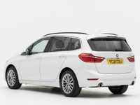 Used BMW 218 Luxury Line 2021 White Estate