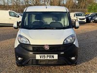 Begagnad Fiat Doblò S 2021 Vit Minibuss