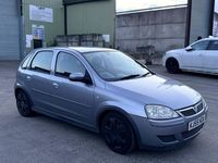 Second-hand Vauxhall Corsa Design Edition 2005 Argintiu Hatchback