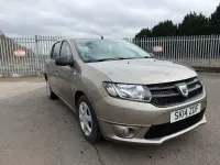Usado Dacia Sandero Ambiance 75 CV (55 kW) 2014 Beige Utilitario