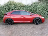 Begagnad Honda Civic SR 120 HK (88 kW) 2017 Röd Halvkombi