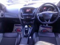 Used Ford Focus ST 185 HP (136 kW) 2017 Silver Hatchback