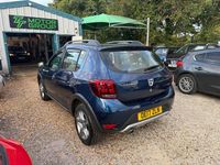 Używany Dacia Sandero Ambiance 90 KM (66 kW) 2017 Niebieski Hatchback