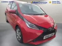 Gebraucht Toyota Aygo X-play 69 PS (50 kW) 2016 Rot Kleinwagen