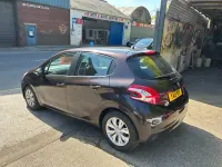 Used Peugeot 208 Access 82 HP (60 kW) 2013 Red Hatchback