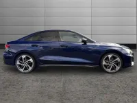 Usado Audi A3 Comfort 147 HP (108 kW) 2022 Azul Sedan