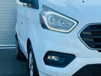 Begagnad Ford Transit Custom Limited 130 HK (95 kW) 2022 Vit Van