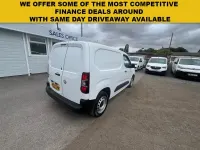 Used Vauxhall Combo 100 HP (73 kW) 2022 White MPV