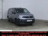 Używany Peugeot Partner Premium 2021 Szary Minivan