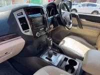 Used Mitsubishi Shogun 187 HP (137 kW) 2016 Brown SUV