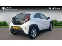 Used Toyota Aygo X PURE 72 HP (52 kW) 2023 White SUV
