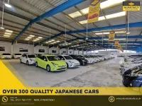 Usado Toyota Prius 140 CV (102 kW) 2025 Plateado Utilitario
