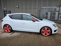 Begagnad Seat Leon Cupra 290 290 HK (213 kW) 2016 Vit Halvkombi