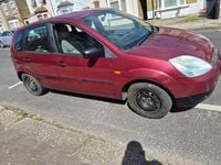 Used Ford Fiesta 80 HP (58 kW) 2003 Red Hatchback