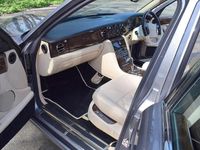Used Bentley Arnage 405 HP (297 kW) 2005 Silver Sedan