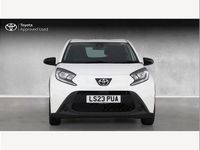 Usado Toyota Aygo X PURE 72 CV (52 kW) 2023 Blanco SUV