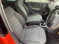 Used VW Polo Match 60 HP (44 kW) 2012 Red Hatchback