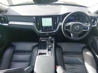 Usado Volvo V60 Plus 350 HP (257 kW) 2023 Preto Carrinha
