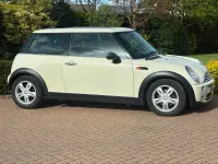 Used Mini ONE Hatch 90 HP (66 kW) 2006 White Hatchback