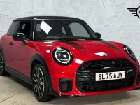 Used Mini Cooper Hatch 113 kW (154 HP) 2025 Red Hatchback