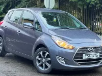 Usado Hyundai ix20 SE 125 CV (91 kW) 2017 Gris Utilitario