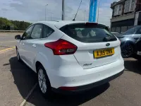 Used Ford Focus Zetec 120 HP (88 kW) 2015 White Hatchback