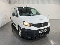 Second-hand Peugeot Partner Premium 100 CP (73 kW) 2023 Alb Monovolum