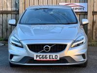 Used Volvo V40 R-Design 120 HP (88 kW) 2016 Silver Hatchback