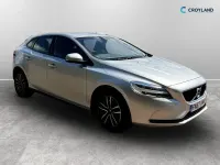 Used Volvo V40 Momentum 122 HP (89 kW) 2017 Silver Hatchback