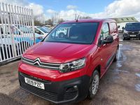 Used Citroën Berlingo 75 HP (55 kW) 2019 Red MPV