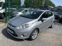 Usado Ford Fiesta Zetec 94 HP (69 kW) 2011 Prateado Citadino