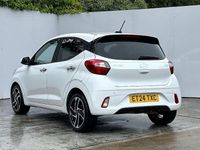 Used Hyundai i10 Premium 63 HP (46 kW) 2024 White Hatchback