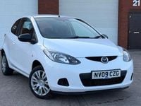 Begagnad Mazda 2 2009 Vit Halvkombi
