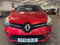 Used Renault Clio IV Dynamique 2017 Red Hatchback
