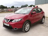 Used Nissan Qashqai Acenta 110 HP (80 kW) 2017 Red SUV